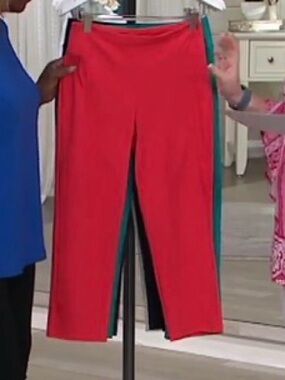 Women with Control Coral Regular Cropped Pants